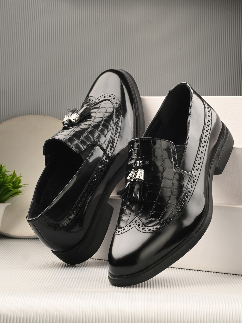 Dappo Black Formal Shoes For Men